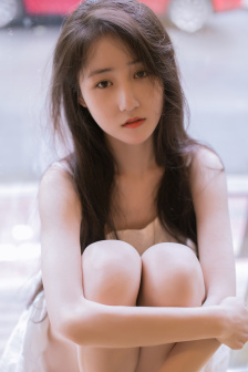 被黑人扒开双腿猛进